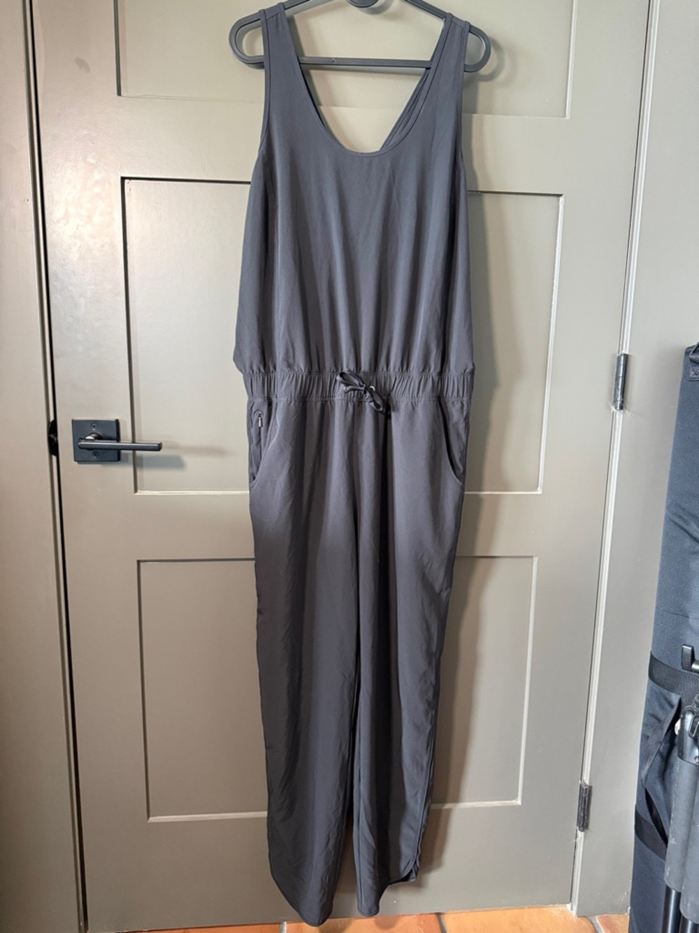 Patagonia Women's Black Gray Crossback Drawstring Ankle length Jumpsuit